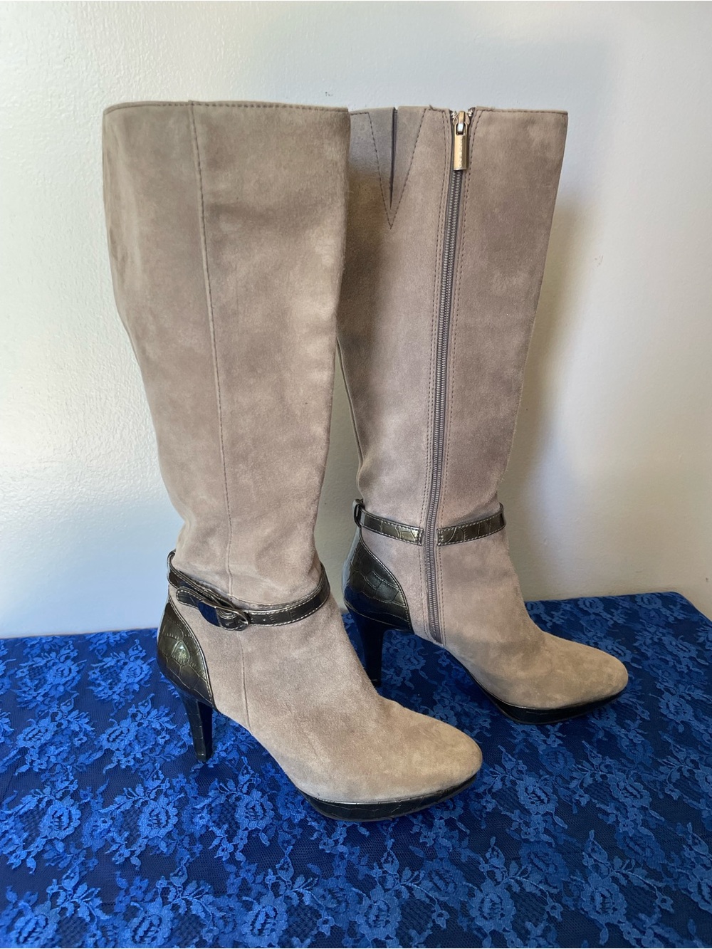Bandolino Gray Suede Knee-High Heeled Boots, Size 6